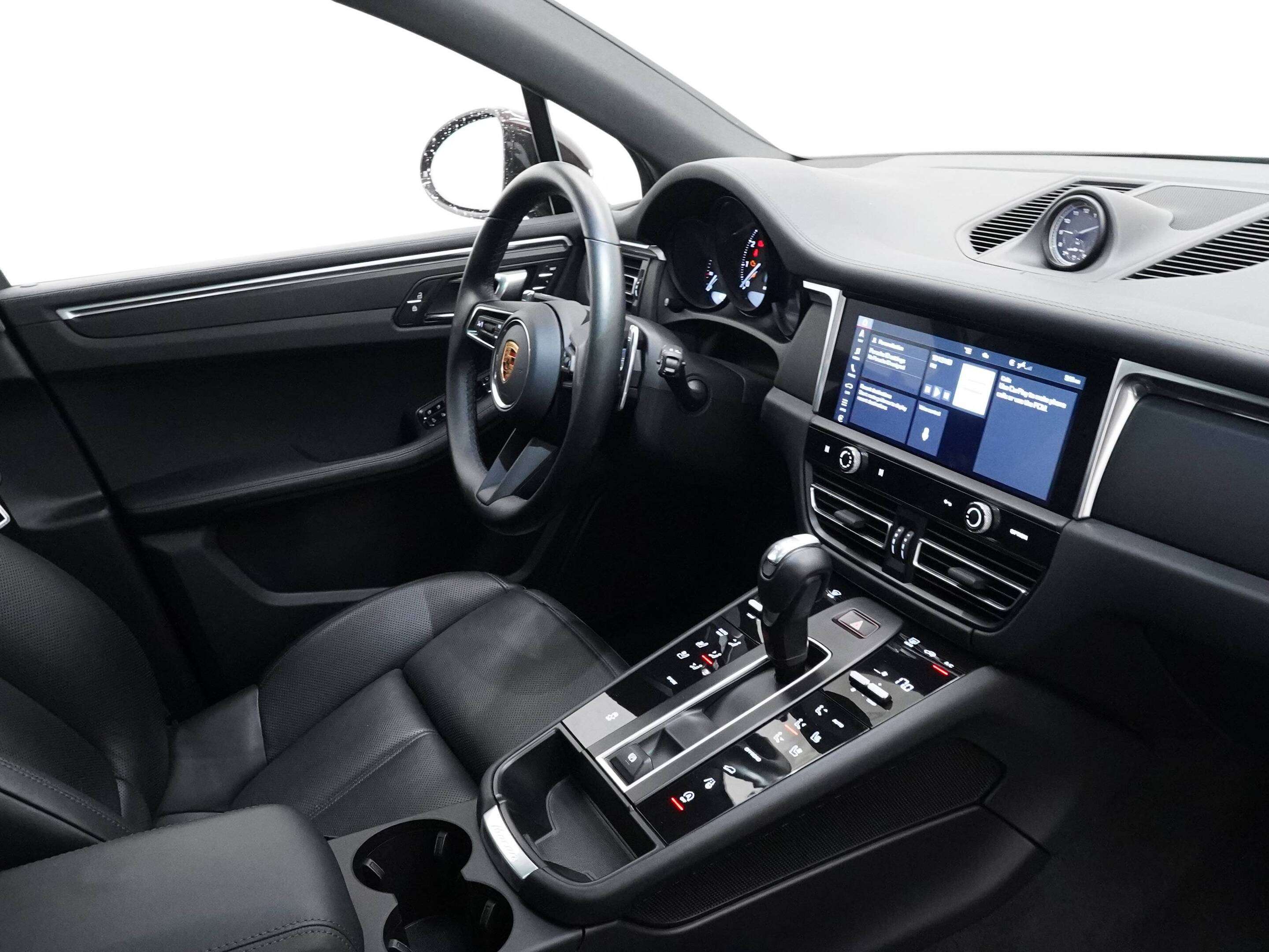2023 Porsche Macan AWD thumb 36