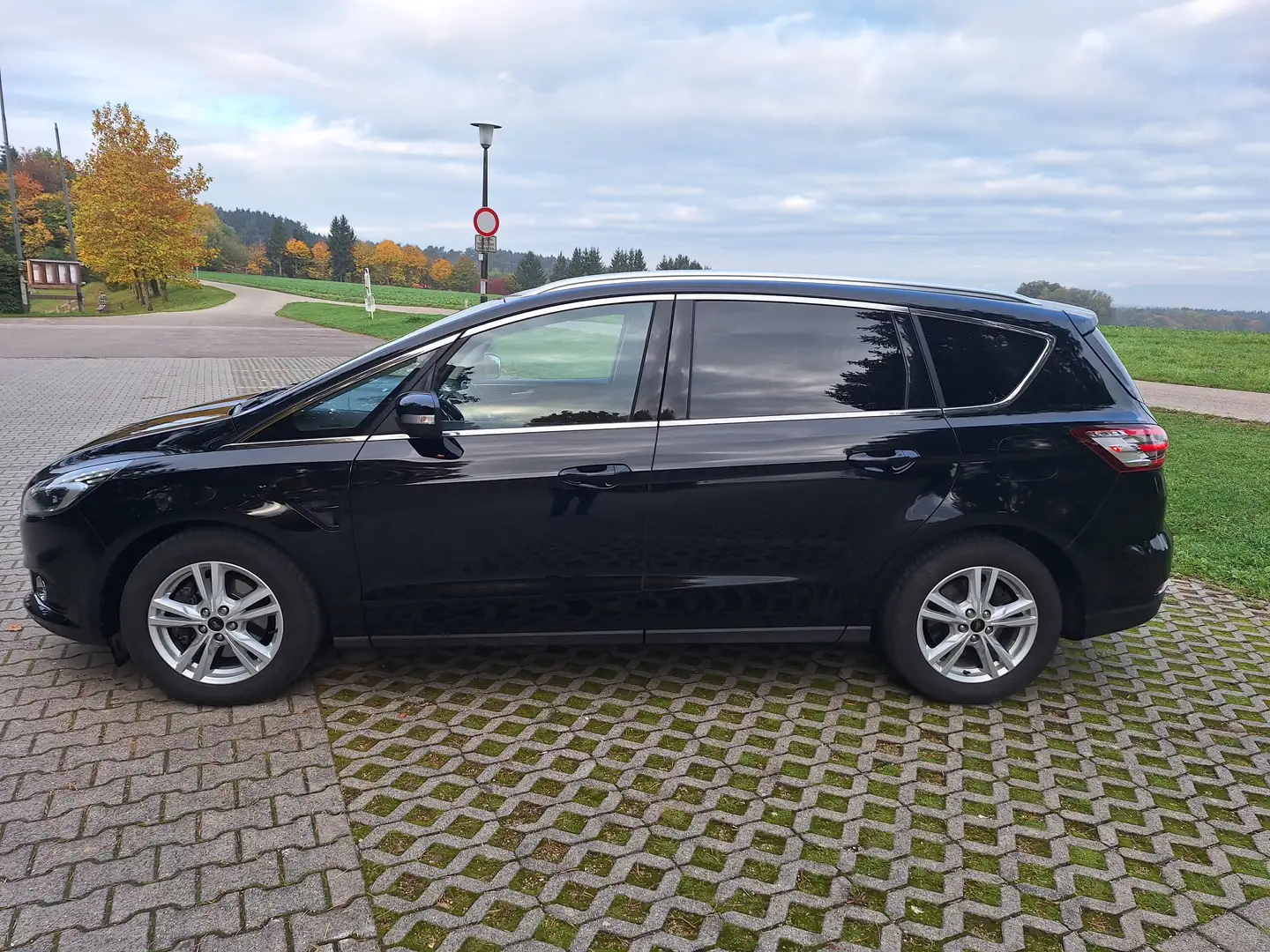 Ford S-Max S-Max 2.0 TDCi Aut. Titanium Schwarz - 2