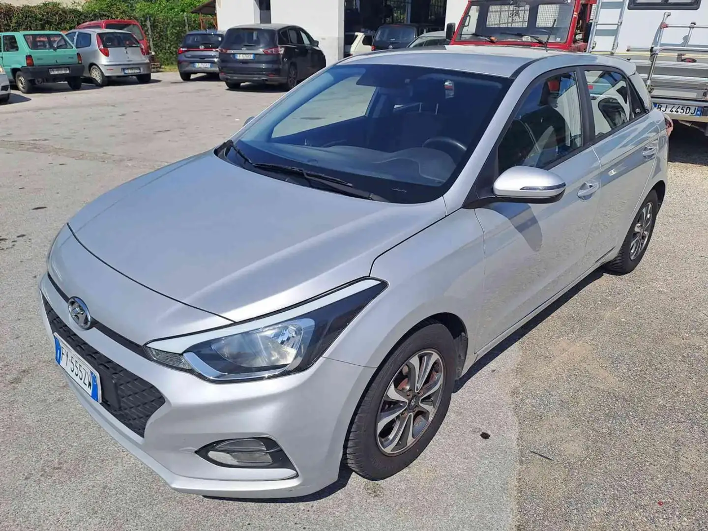 Hyundai i20 1.2 5 porte Eco Gpl Connectline Argento - 1