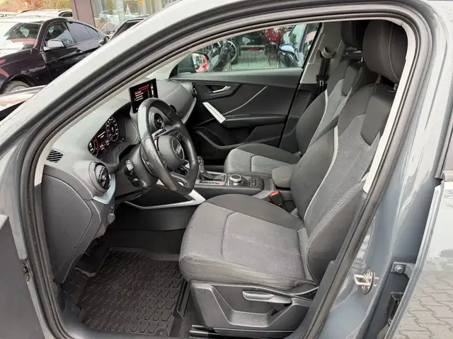 Audi Q2 view 4