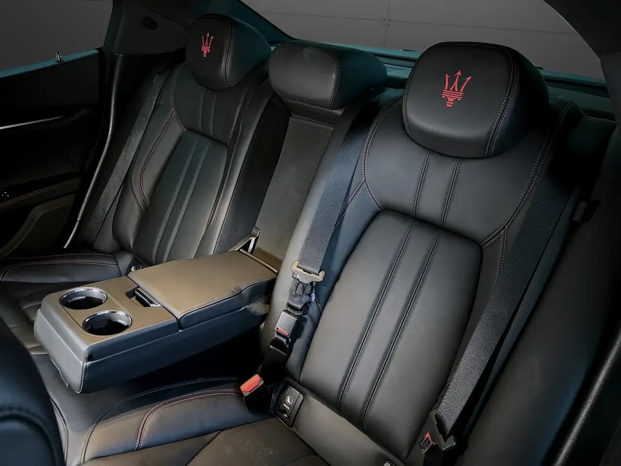 Maserati Ghibli 2021 — фото 12