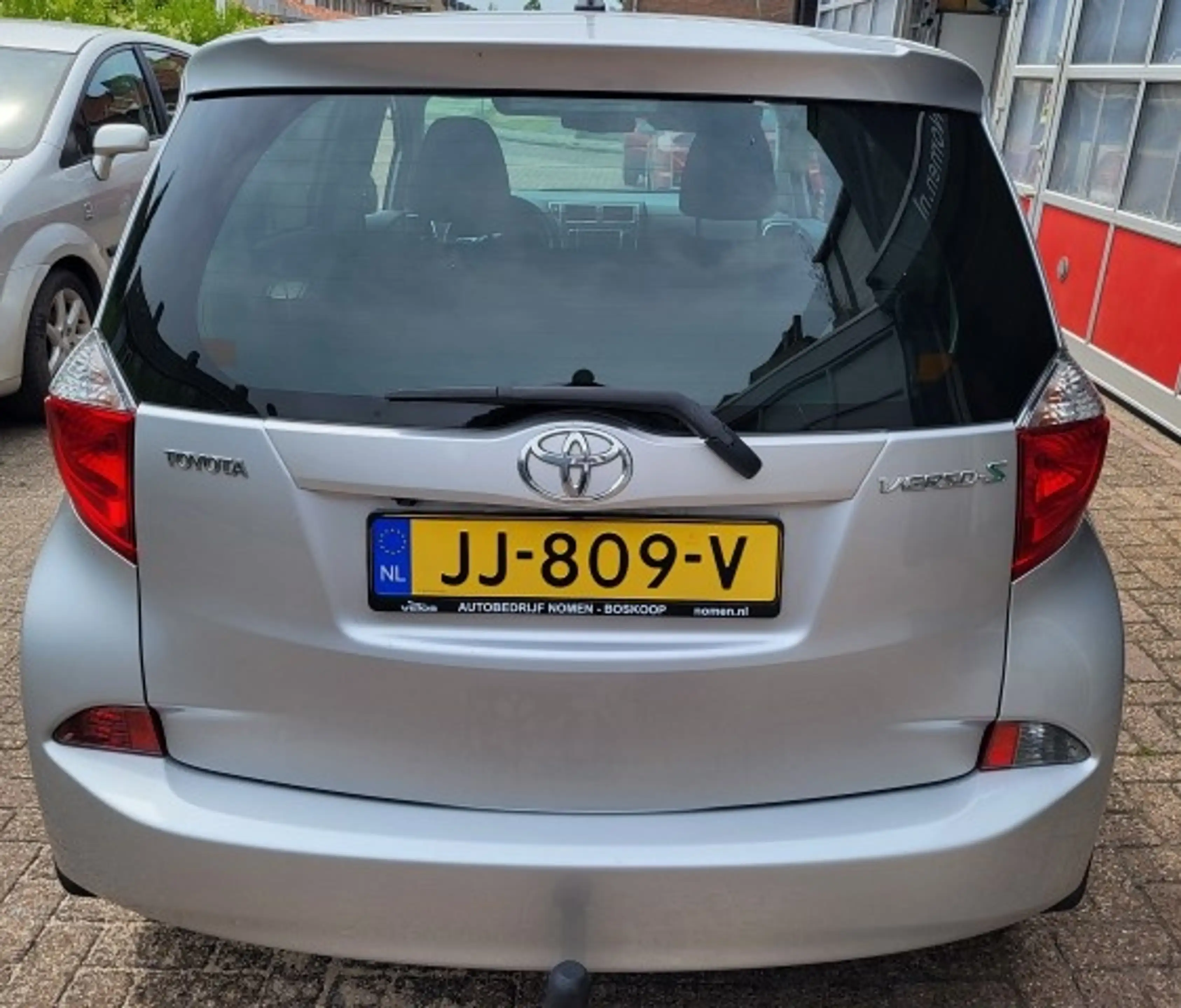 Toyota Verso-S 1.3 VVT-i Dynamic — photo 3