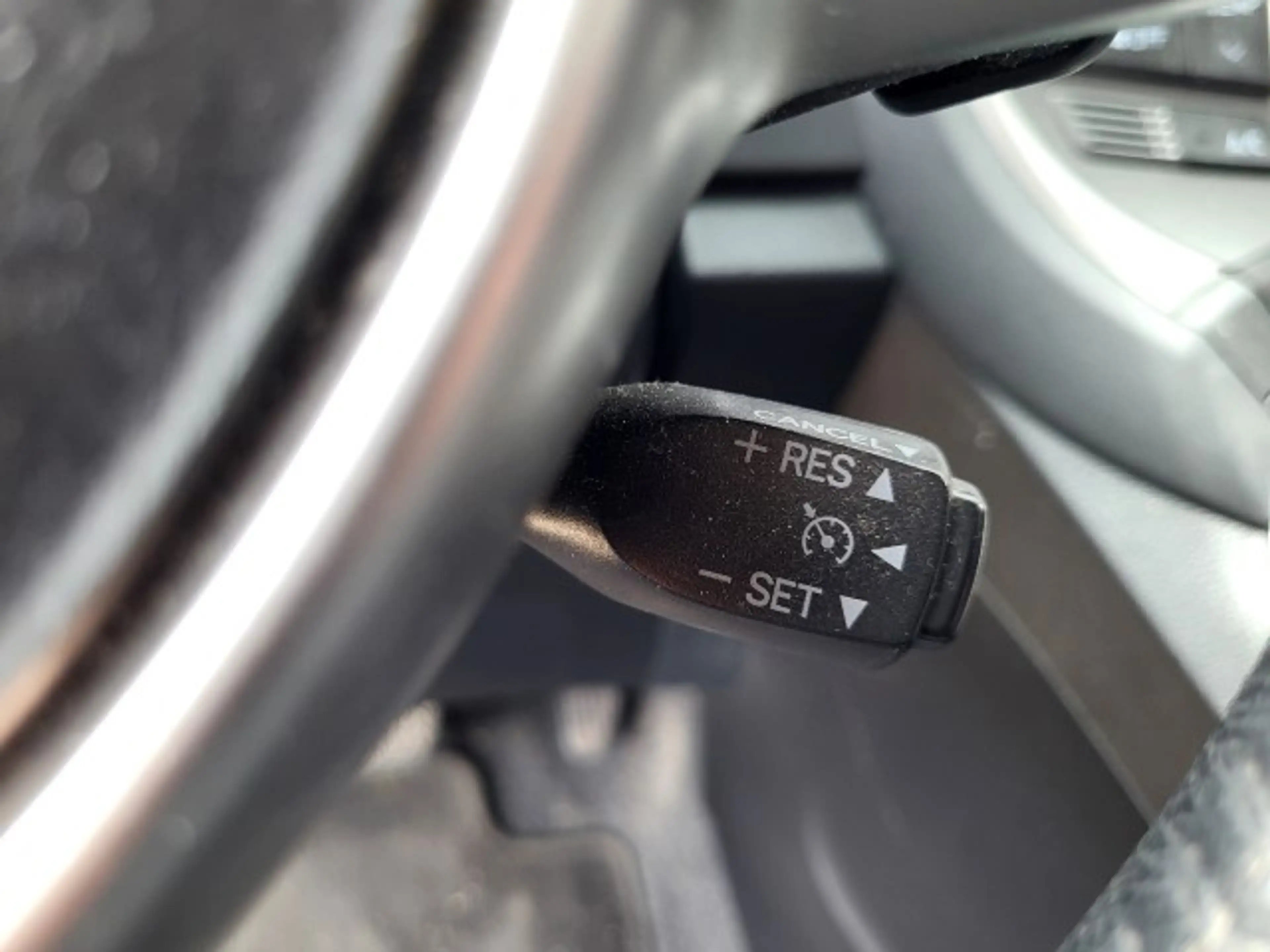 Toyota Verso-S 1.3 VVT-i Dynamic — photo 11