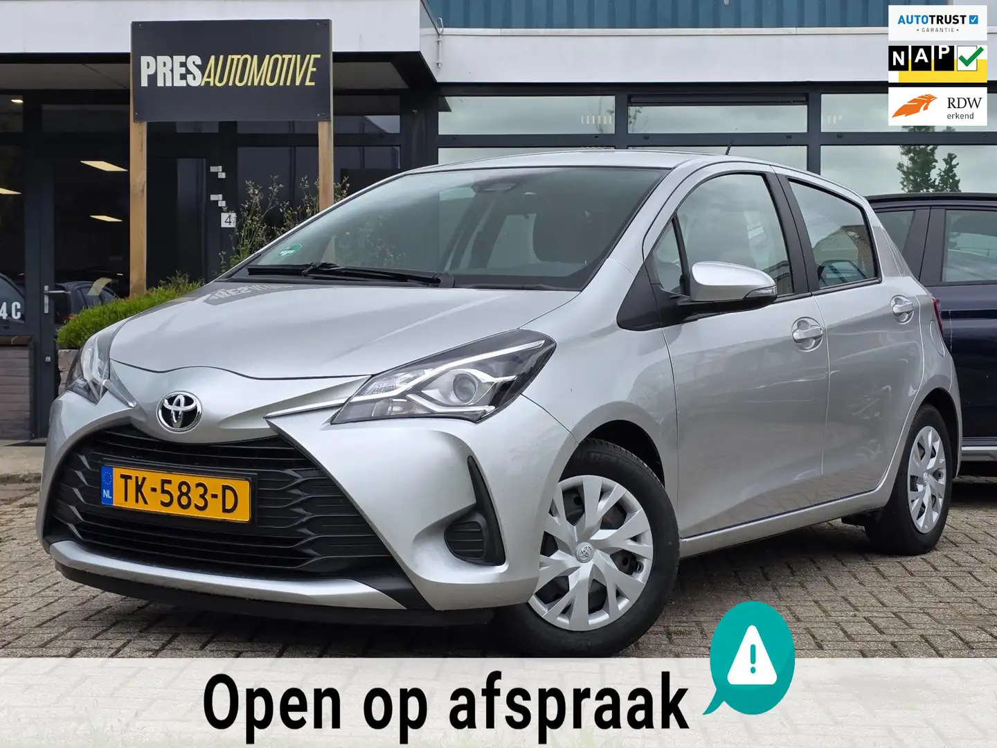Toyota Yaris 1.0 VVT-i Energy |NAVIGATIE|CLIMA|CAMERA Grijs - 1