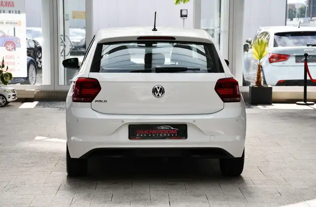 Volkswagen Polo view 6