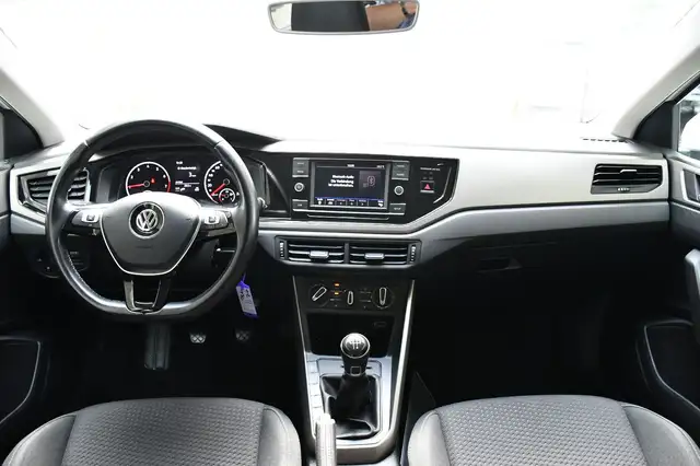 Volkswagen Polo view 15