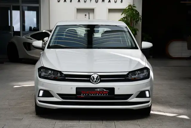 Volkswagen Polo view 5