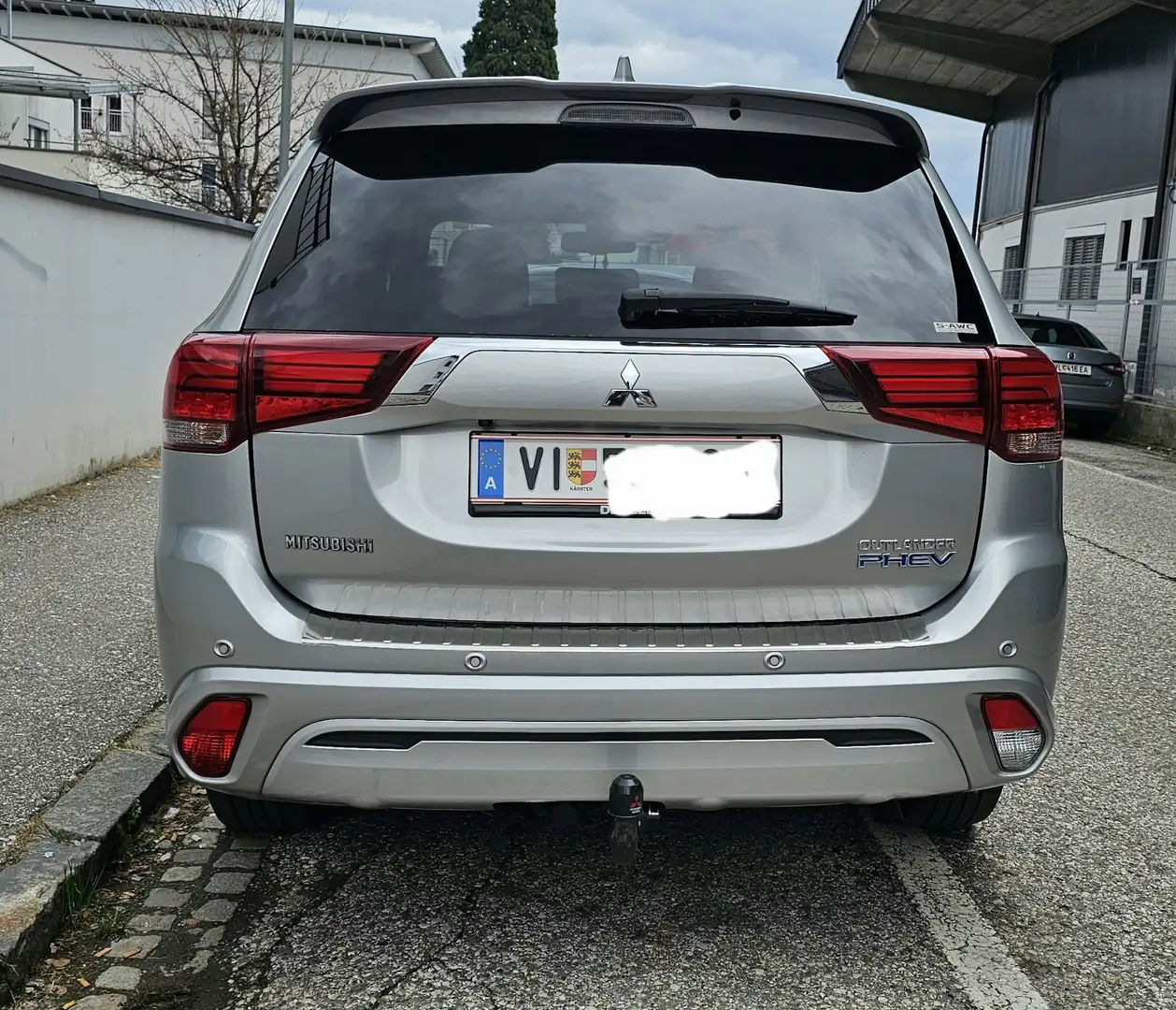 Mitsubishi Outlander 2.4 4WD Plug-In Hybrid Top - 2