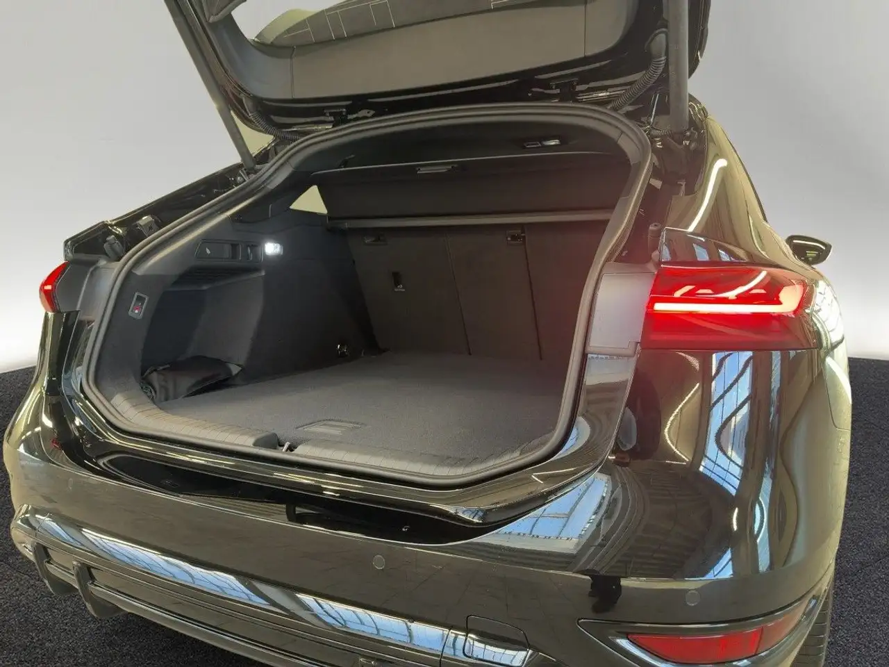 Audi S6 Avant e-tron 7