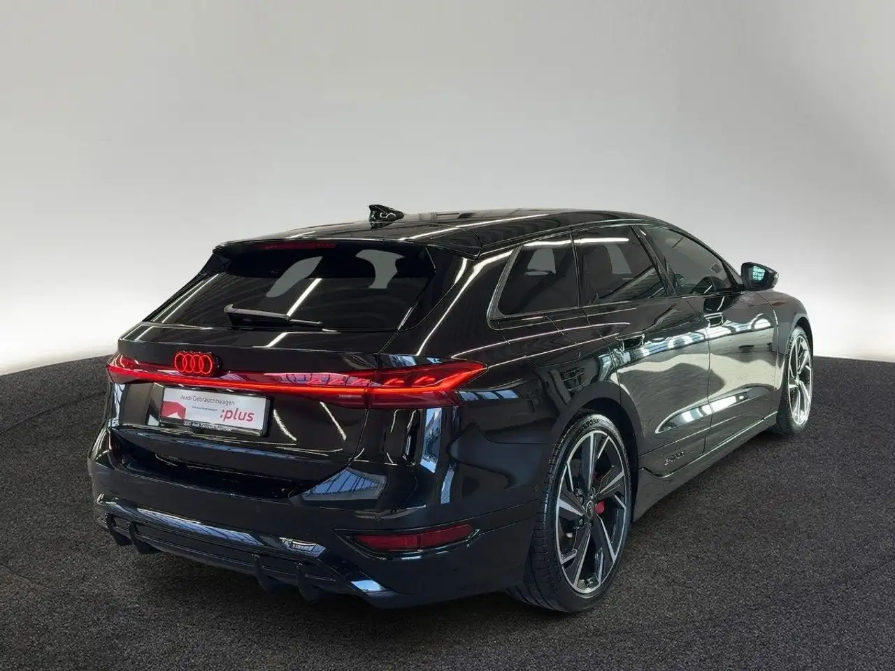 Audi S6 Avant e-tron 5