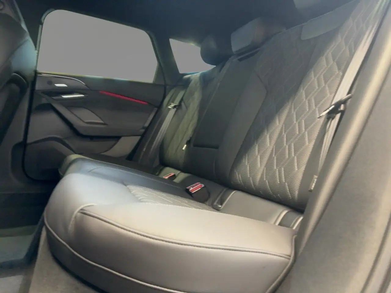 Audi S6 Avant e-tron 9