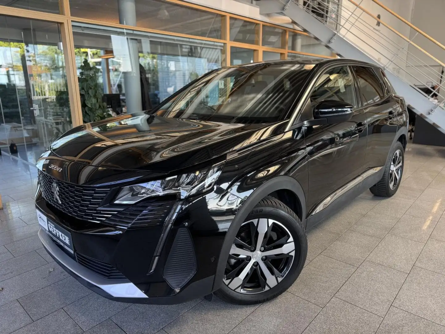 Peugeot 3008 PureTech 130 Allure Pack, Kamera, Navi! LED Zwart - 1