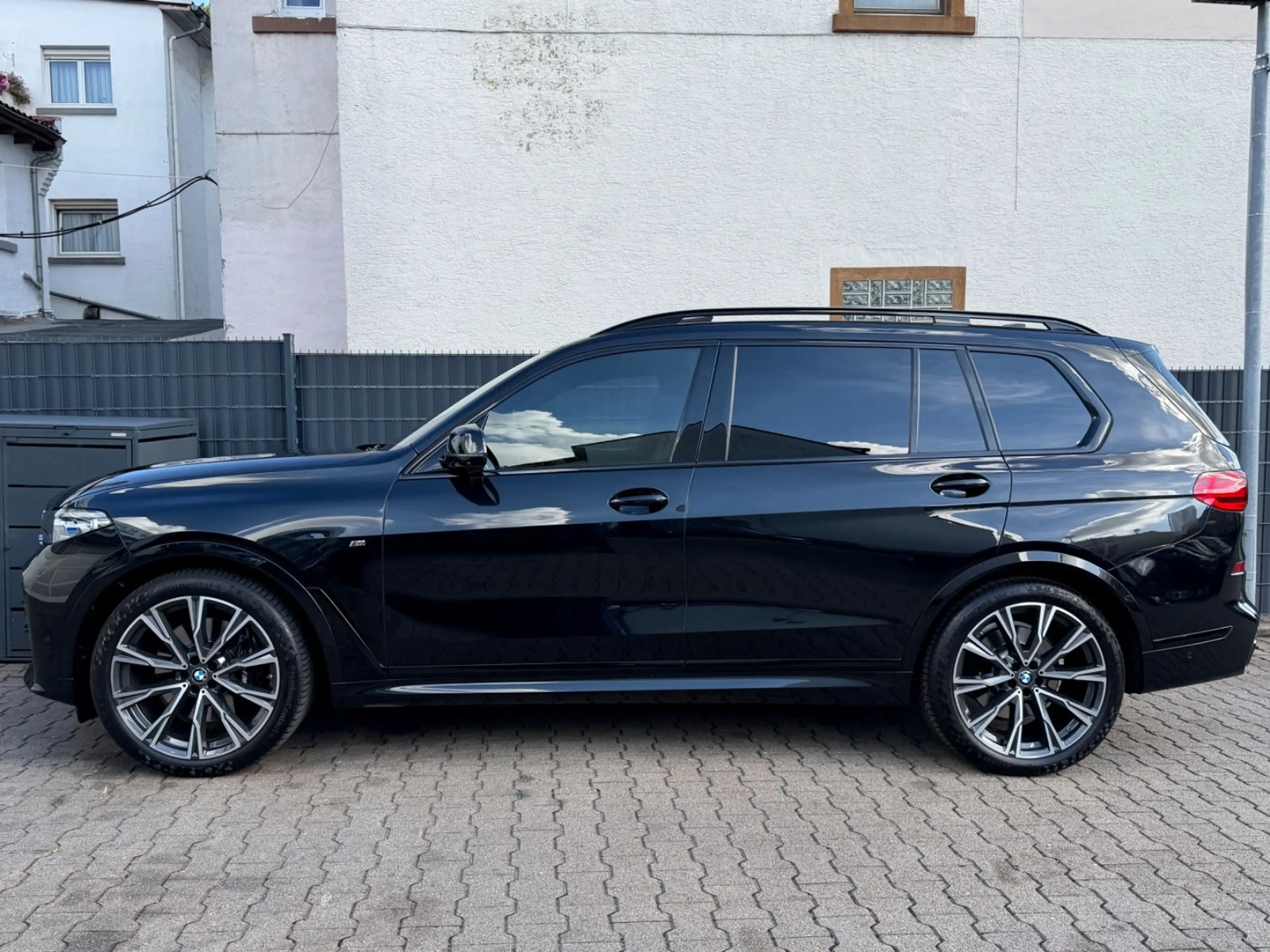 BMW X7 xDrive40d M-Sport*6SITZ*SKYLOUNGE*LASE*KRISTA — photo 10