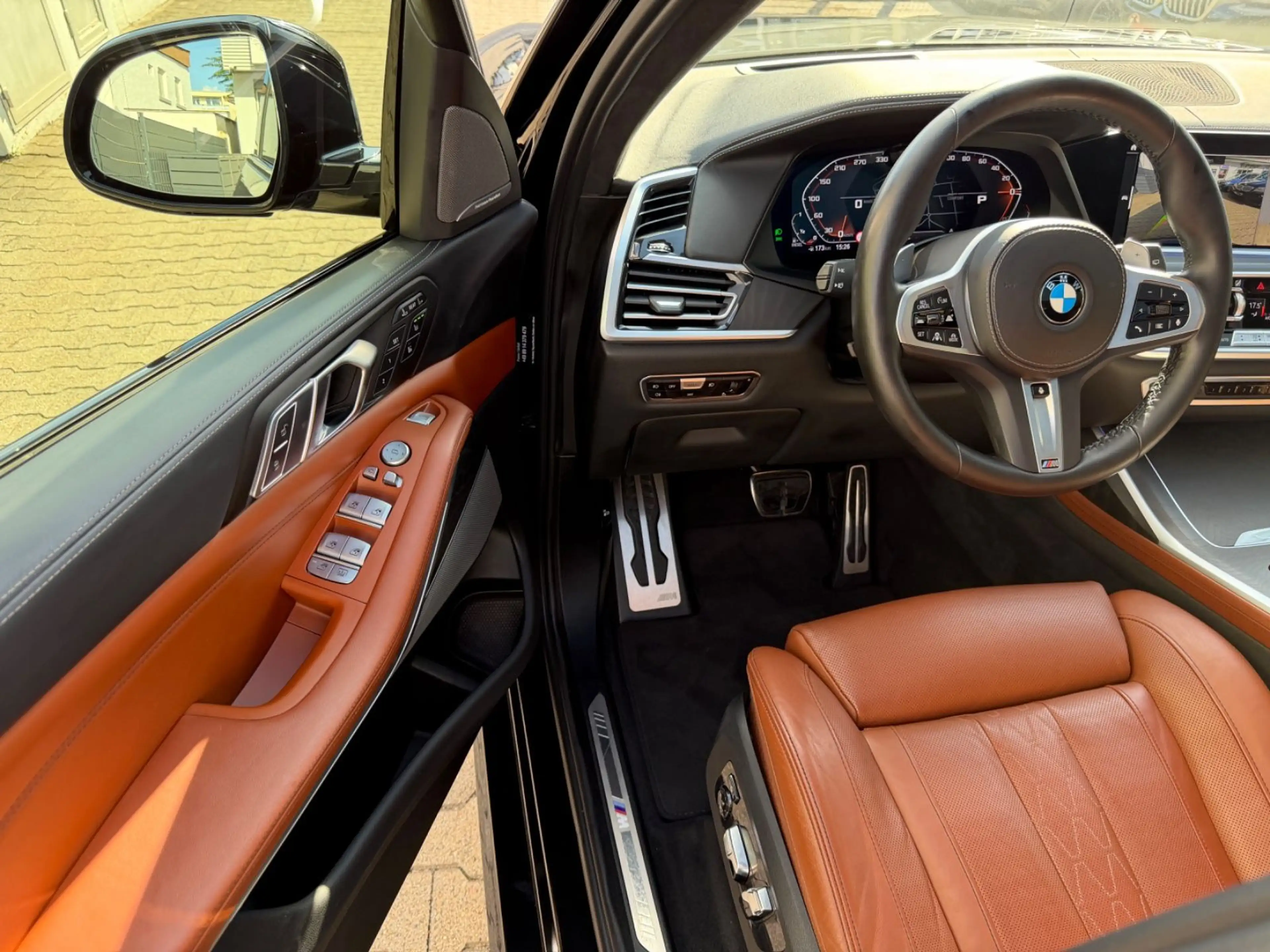 BMW X7 xDrive40d M-Sport*6SITZ*SKYLOUNGE*LASE*KRISTA — photo 9