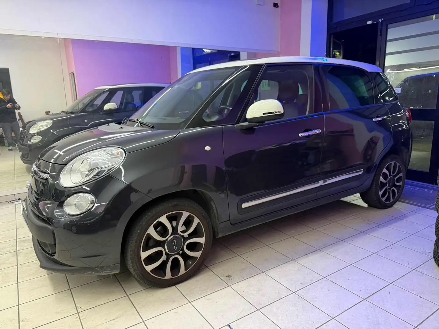 Fiat 500L 1.6 Multijet 105 CV Lounge Nero - 1