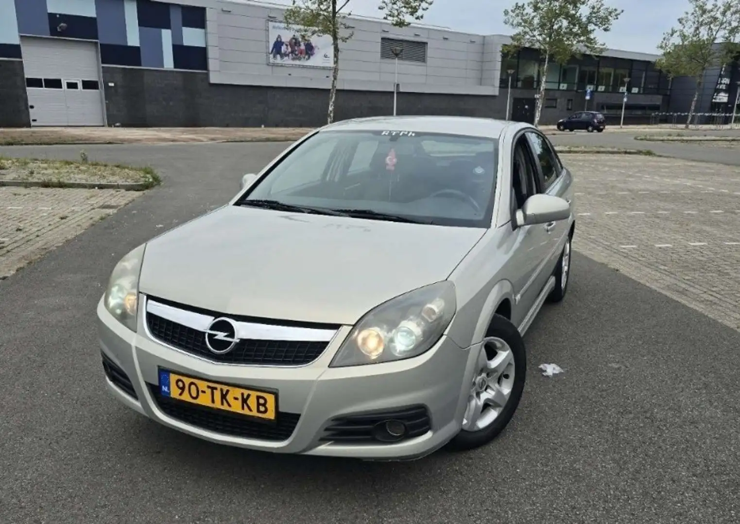 Opel Vectra 1.9 CDTI DPF Automatik Edition - 1