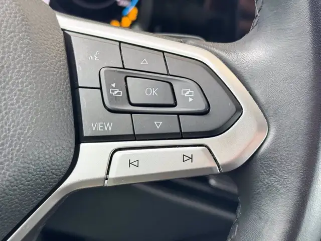 Volkswagen Golf view 23