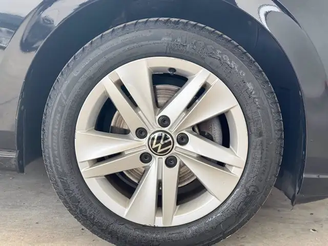 Volkswagen Golf view 15