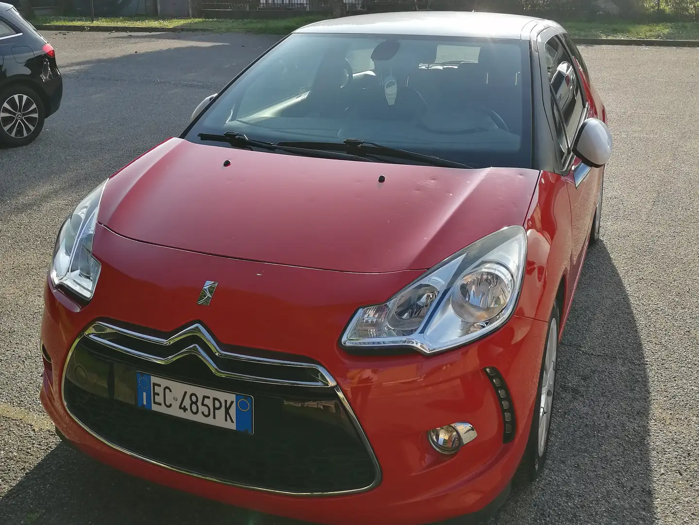 Citroen DS3 DS3 1.4 vti Chic 95cv Rojo - 1