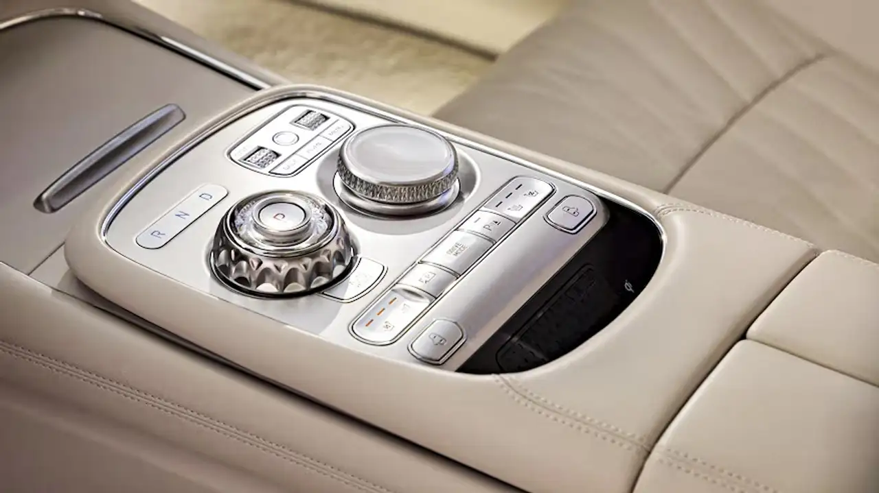 Genesis G90 снимка Genesis G90