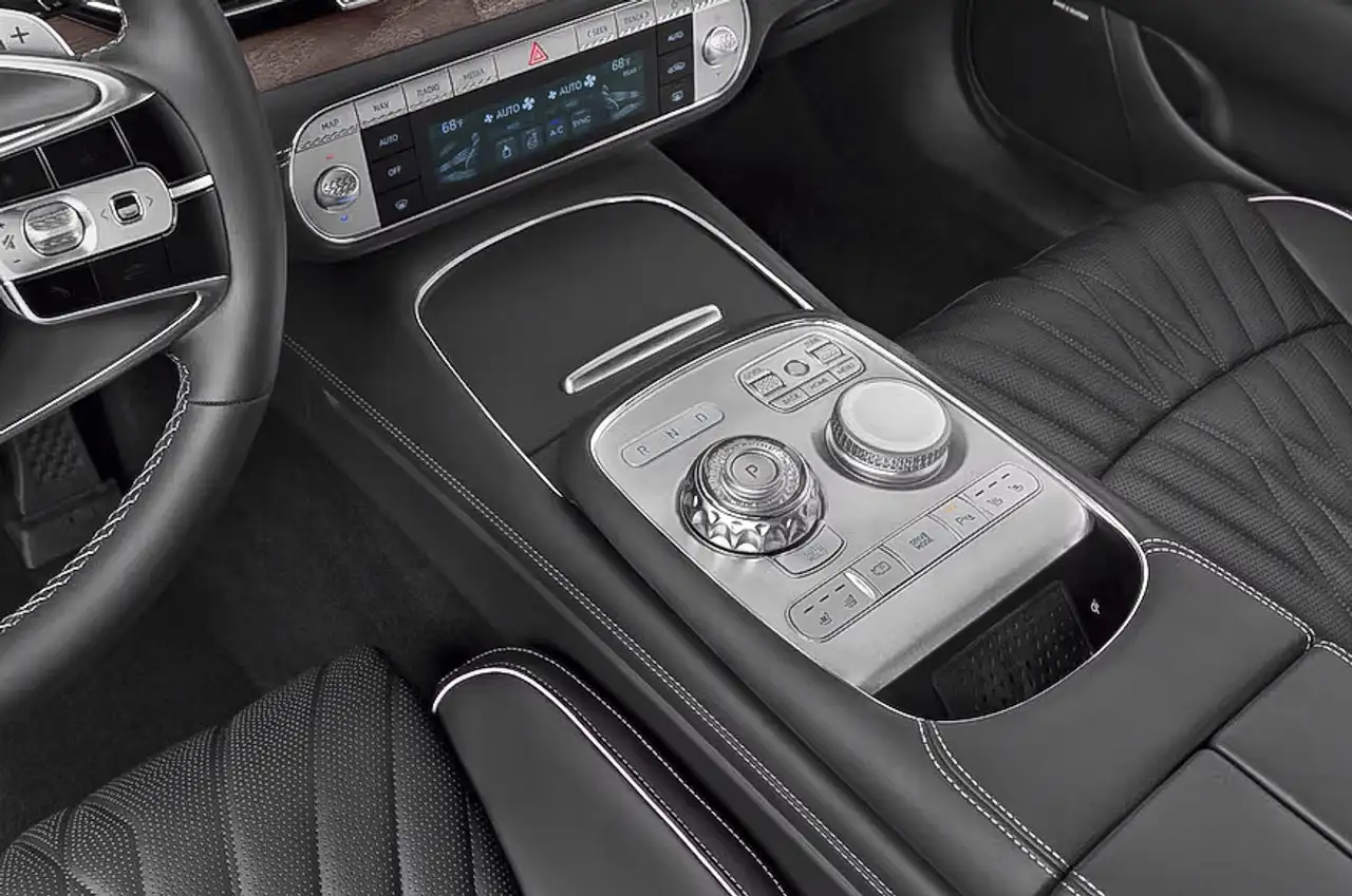 Genesis G90 снимка Genesis G90