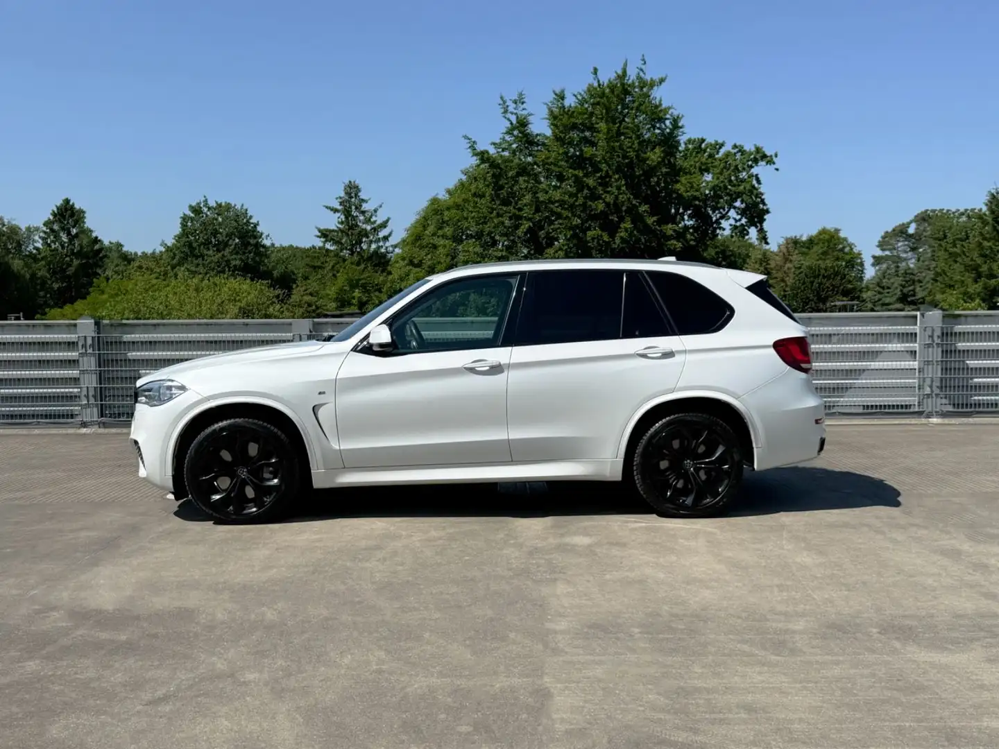 BMW X5 xDrive 50i SPORT-PAKET M TECHNIK 29.328€NETTO Wit - 2