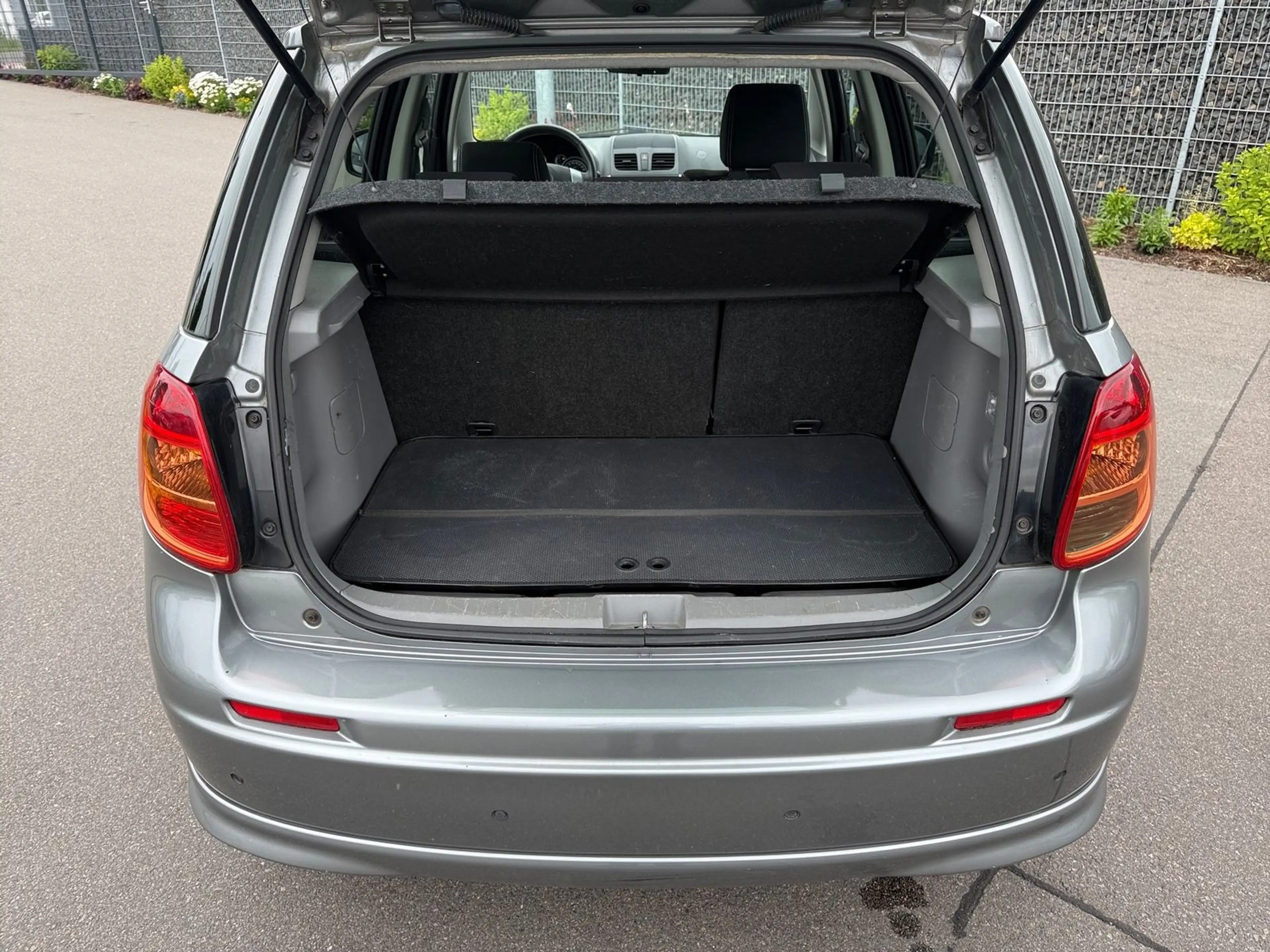 Suzuki SX4 1.6 City+ — photo 9