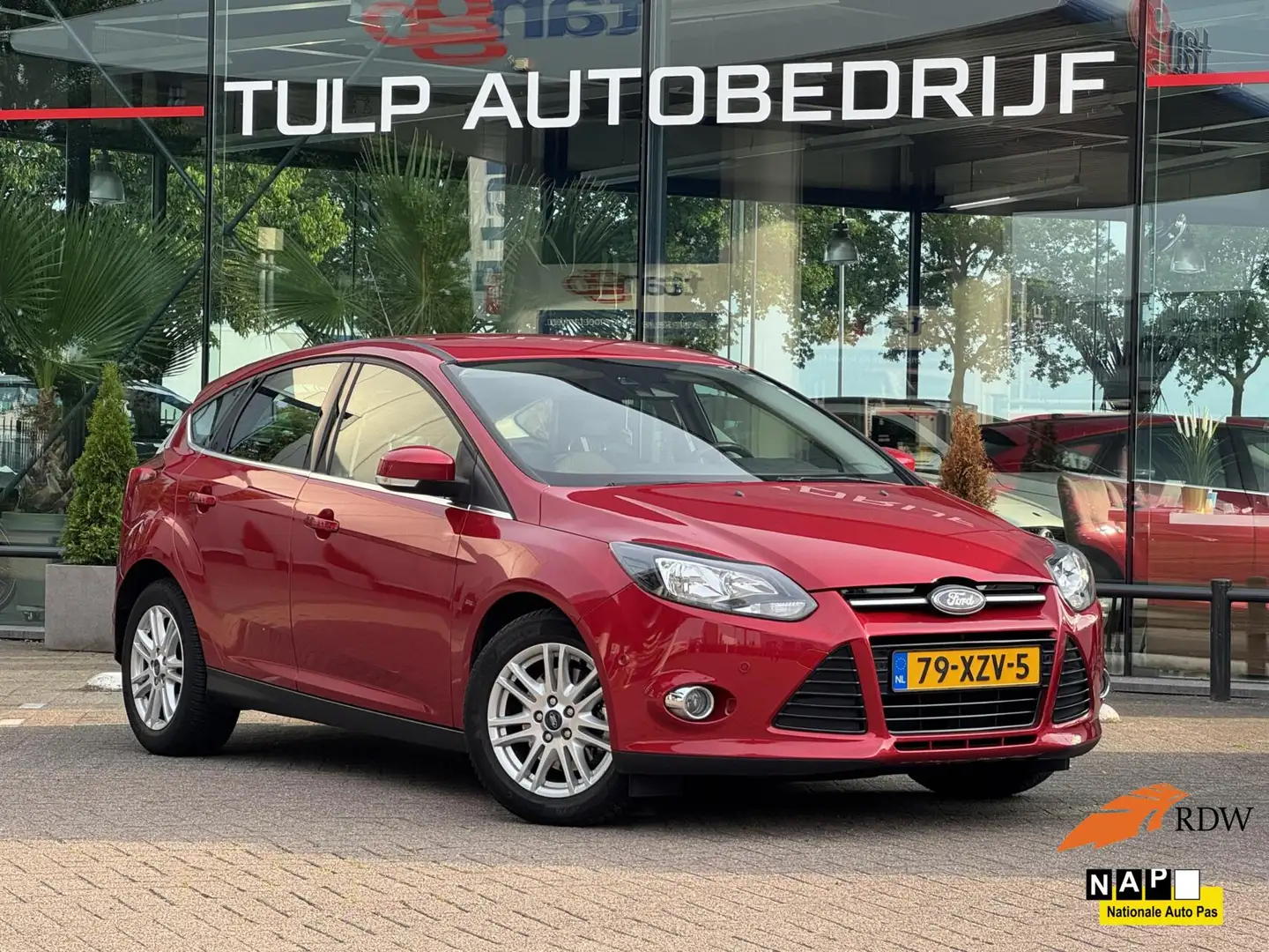 Ford Focus 1.6 EcoBoost Titanium 5 drs 2012 1e eig 75919 km Rood - 1