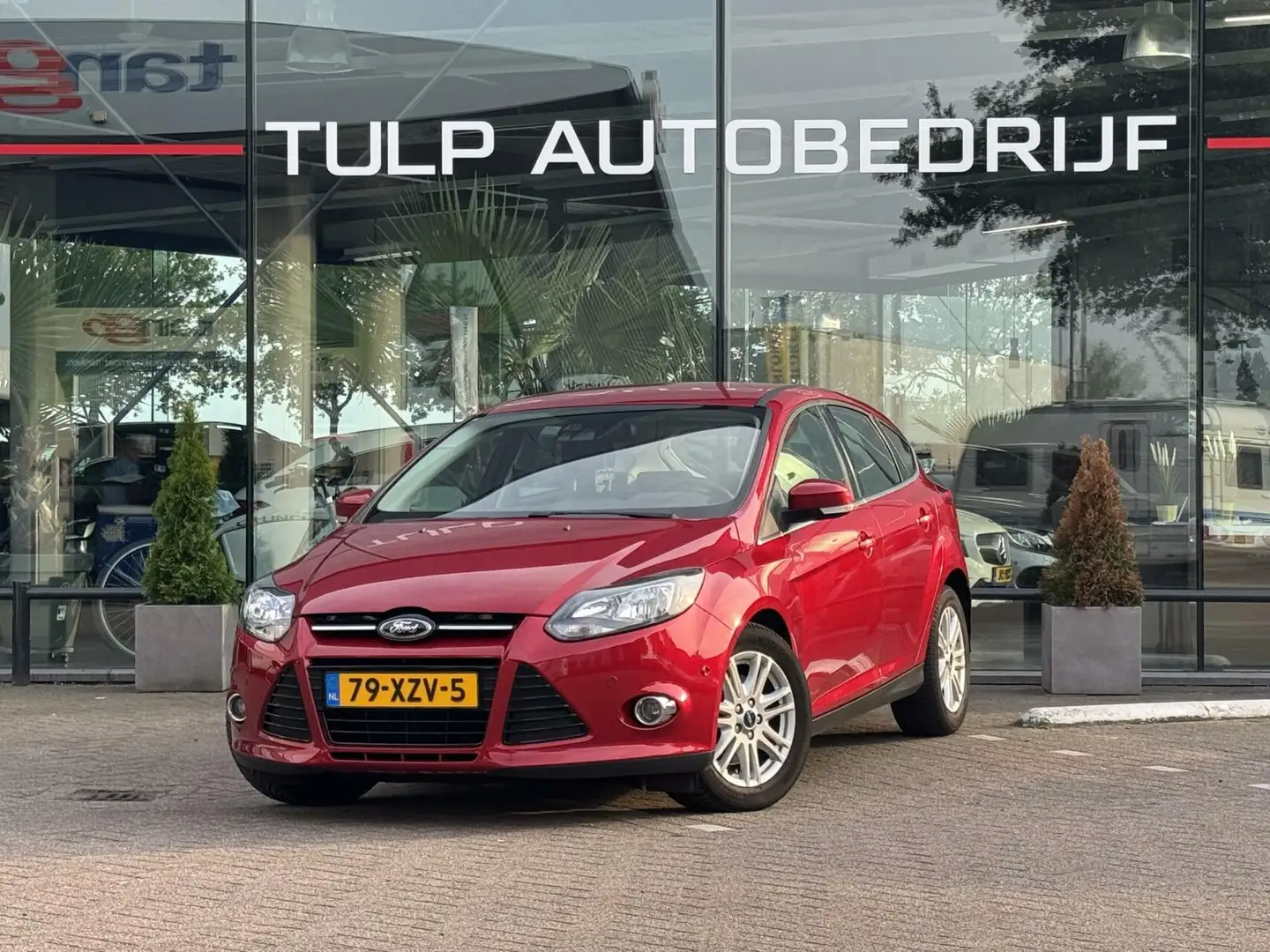 Ford Focus 1.6 EcoBoost Titanium 5 drs 2012 1e eig 75919 km Rood - 2