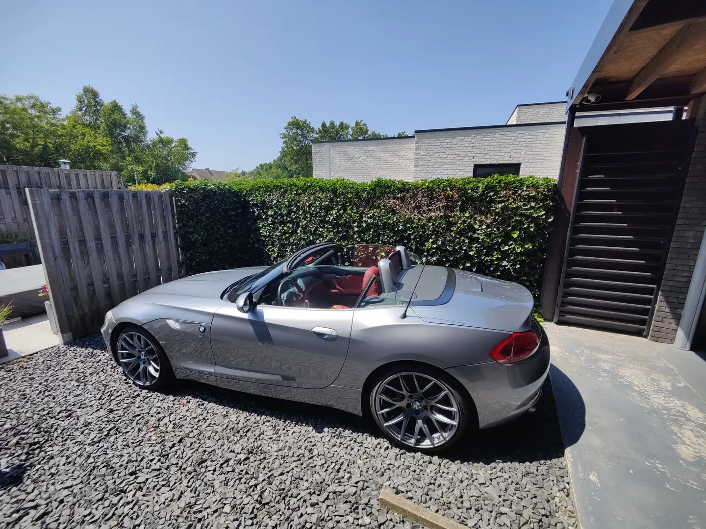 BMW Z4 Z4 sDrive23i Aut. Grijs - 2