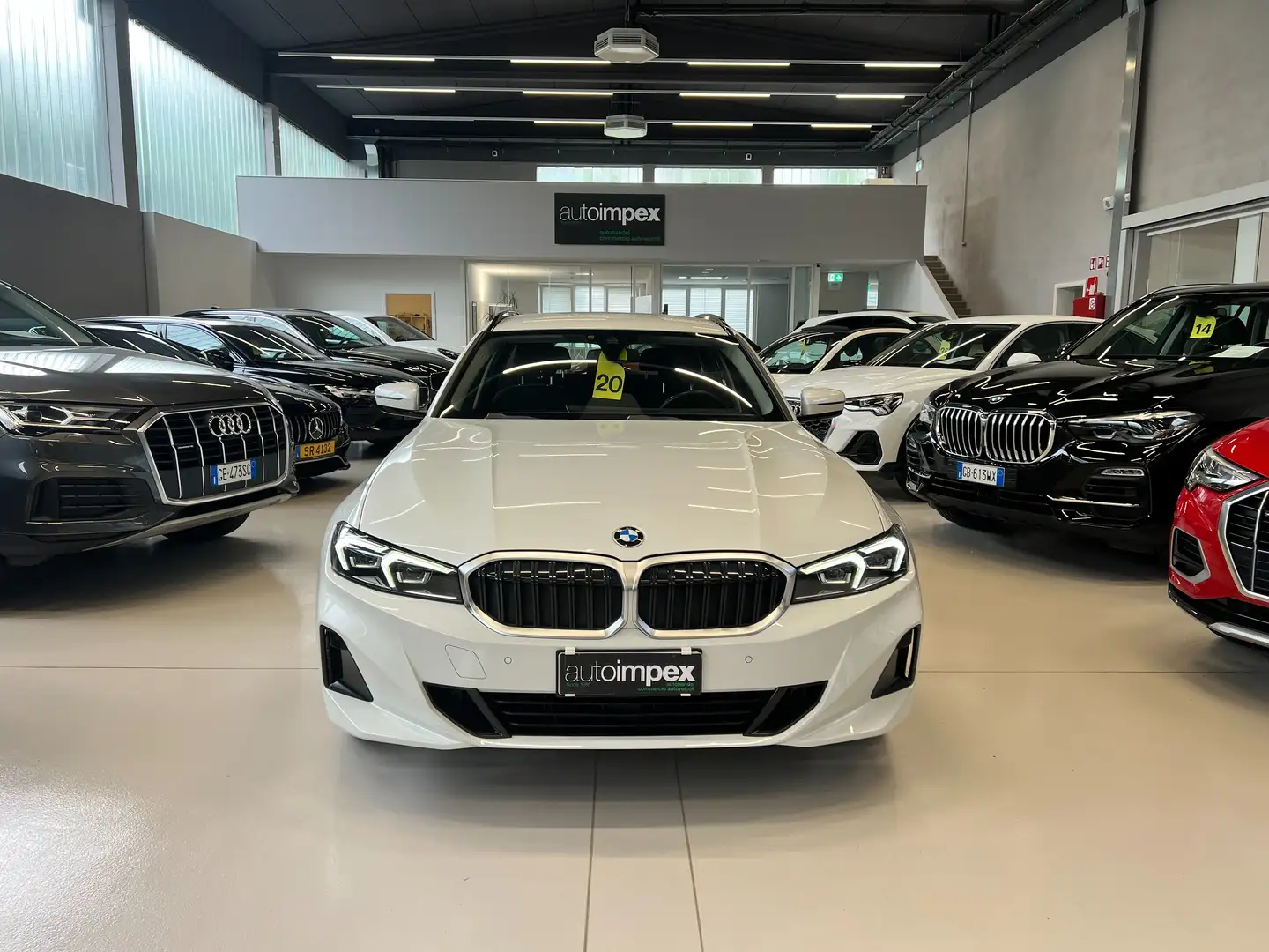 BMW 320 320d Touring mhev 48V xdrive auto Unico Propr. Blanc - 2