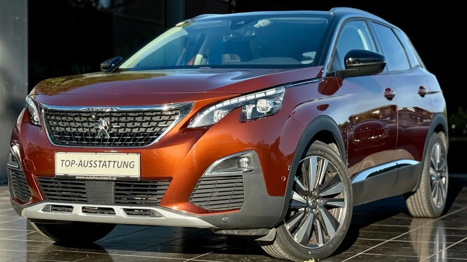 Peugeot 3008 1,2 PureTech *Top-Ausstattung +Finanzierung 130 S Braun - 1