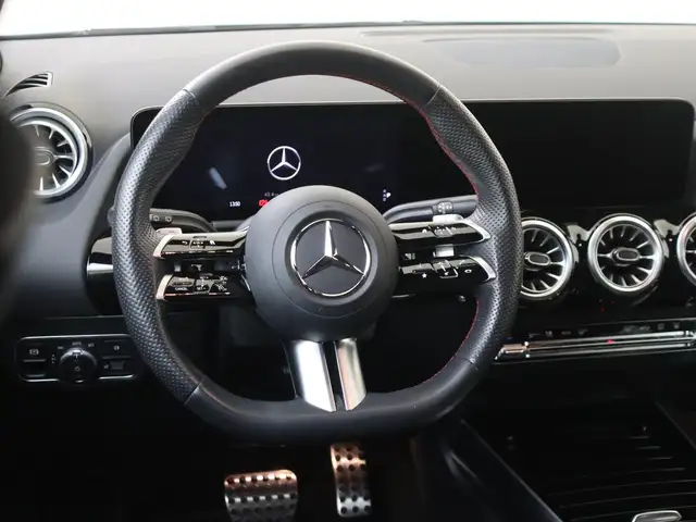 Mercedes-Benz Gla view 10