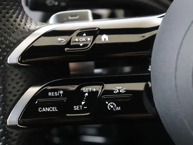 Mercedes-Benz Gla view 13