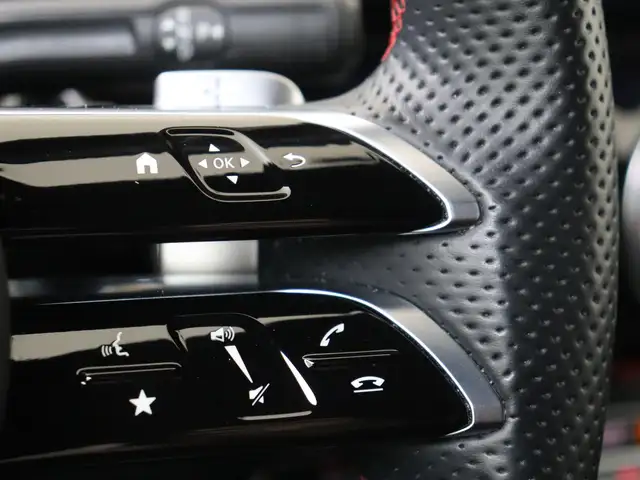 Mercedes-Benz Gla view 14