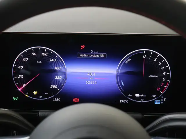 Mercedes-Benz Gla view 12