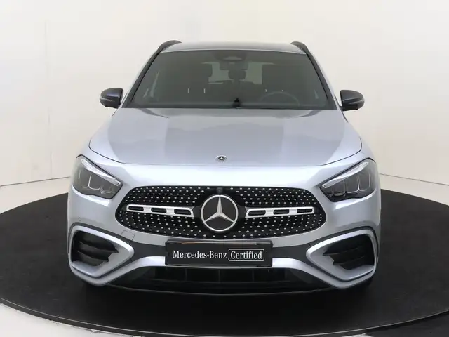 Mercedes-Benz Gla view 6
