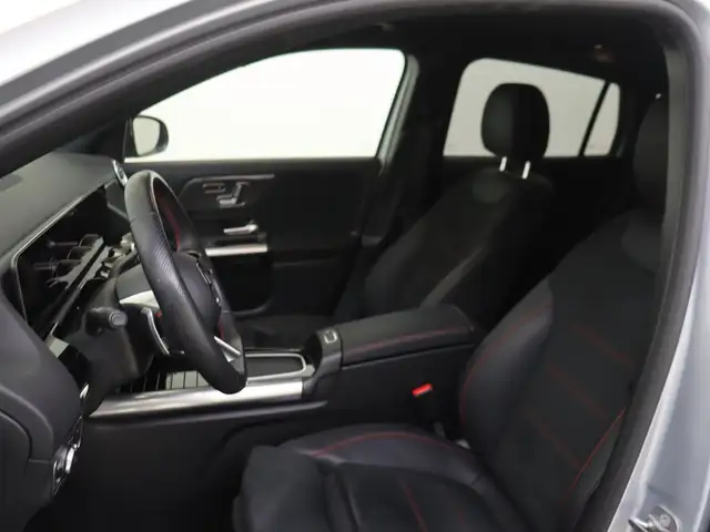 Mercedes-Benz Gla view 11
