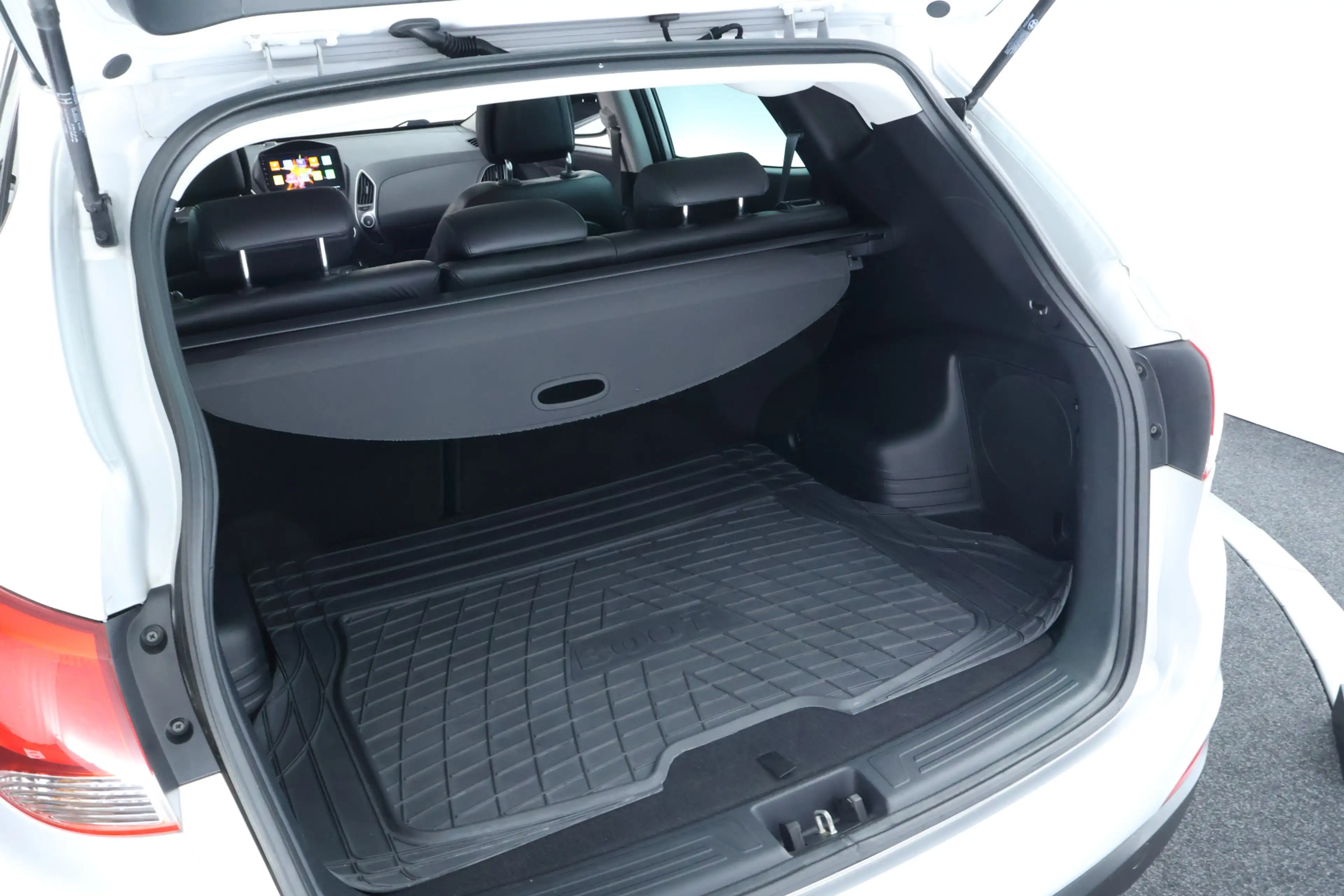 Hyundai iX35 2.0 CRDi HP 4WD i-Catcher |PANO|CARPLAY|CAMERA|CRU — photo 16