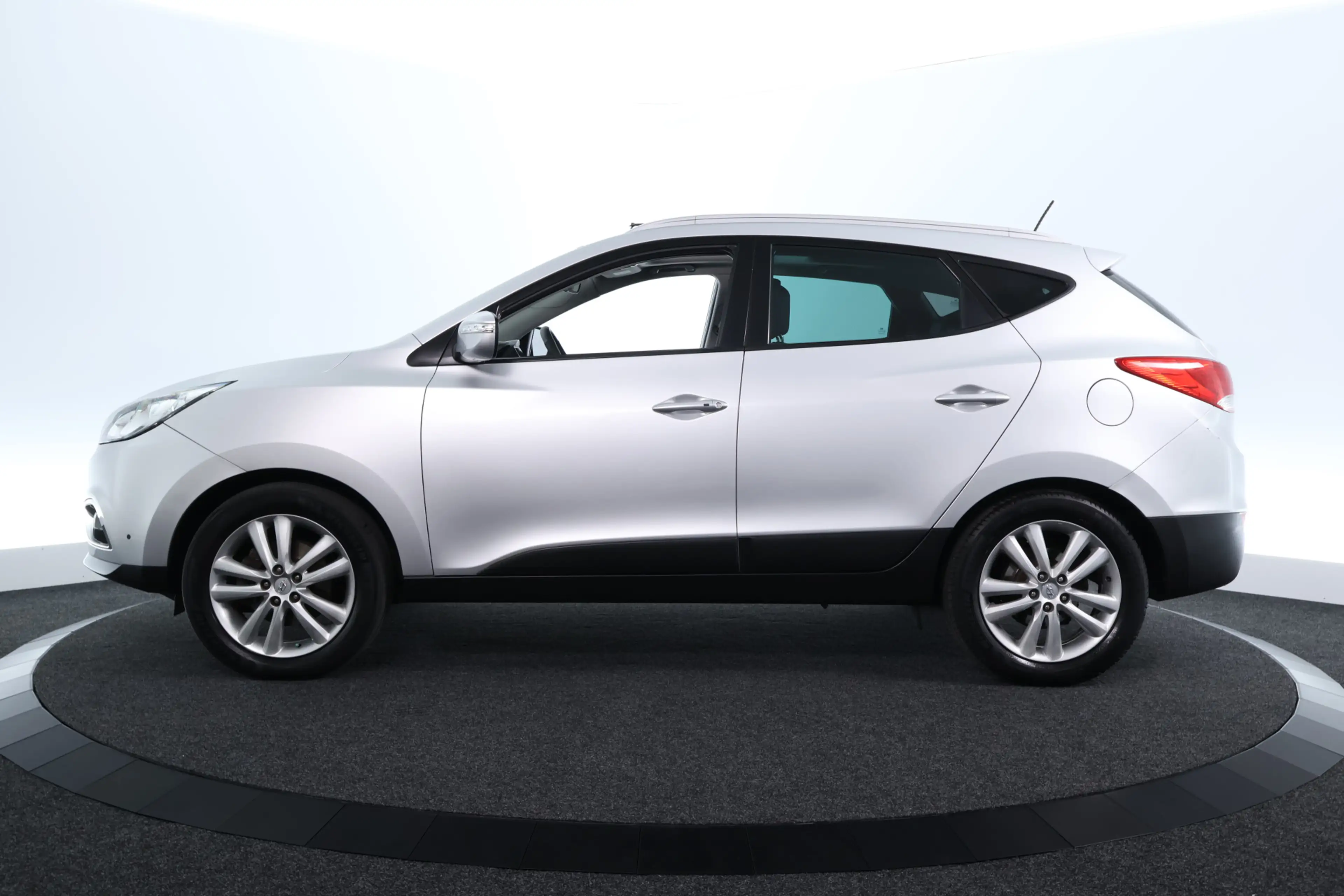 Hyundai iX35 2.0 CRDi HP 4WD i-Catcher |PANO|CARPLAY|CAMERA|CRU — photo 8