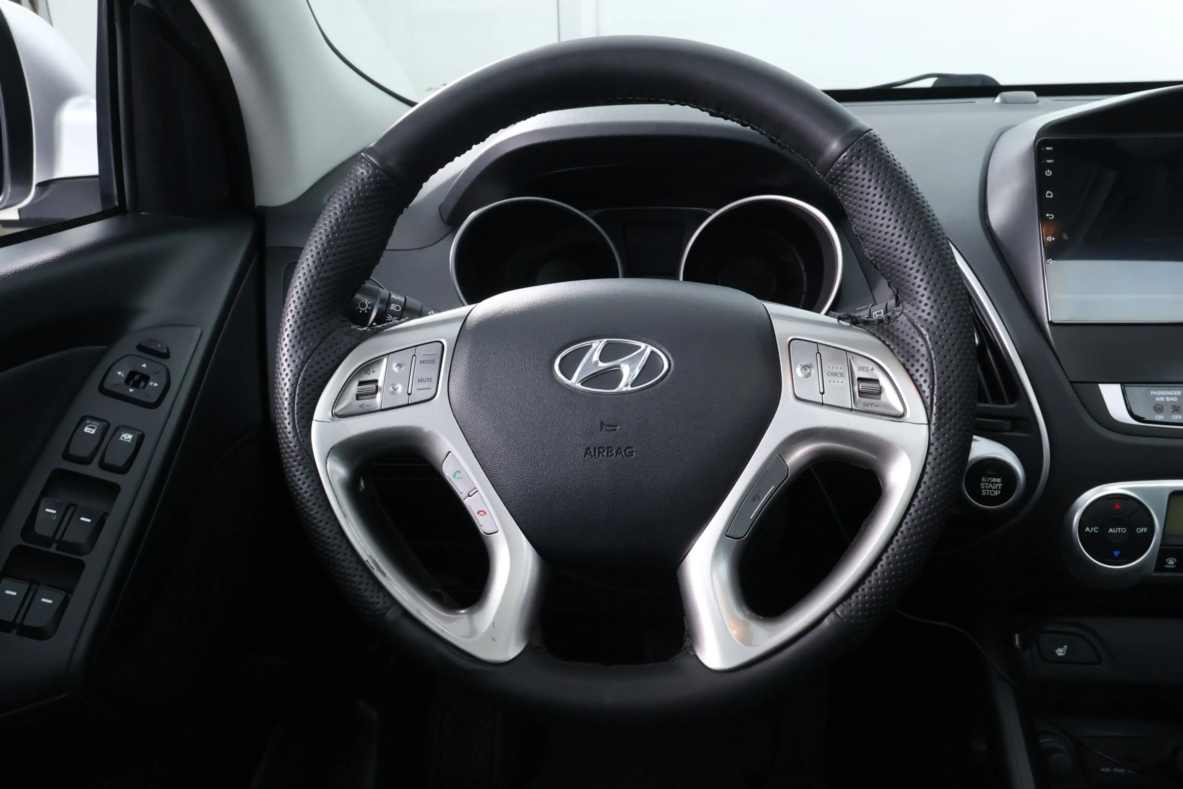 Hyundai iX35 2.0 CRDi HP 4WD i-Catcher |PANO|CARPLAY|CAMERA|CRU — photo 10