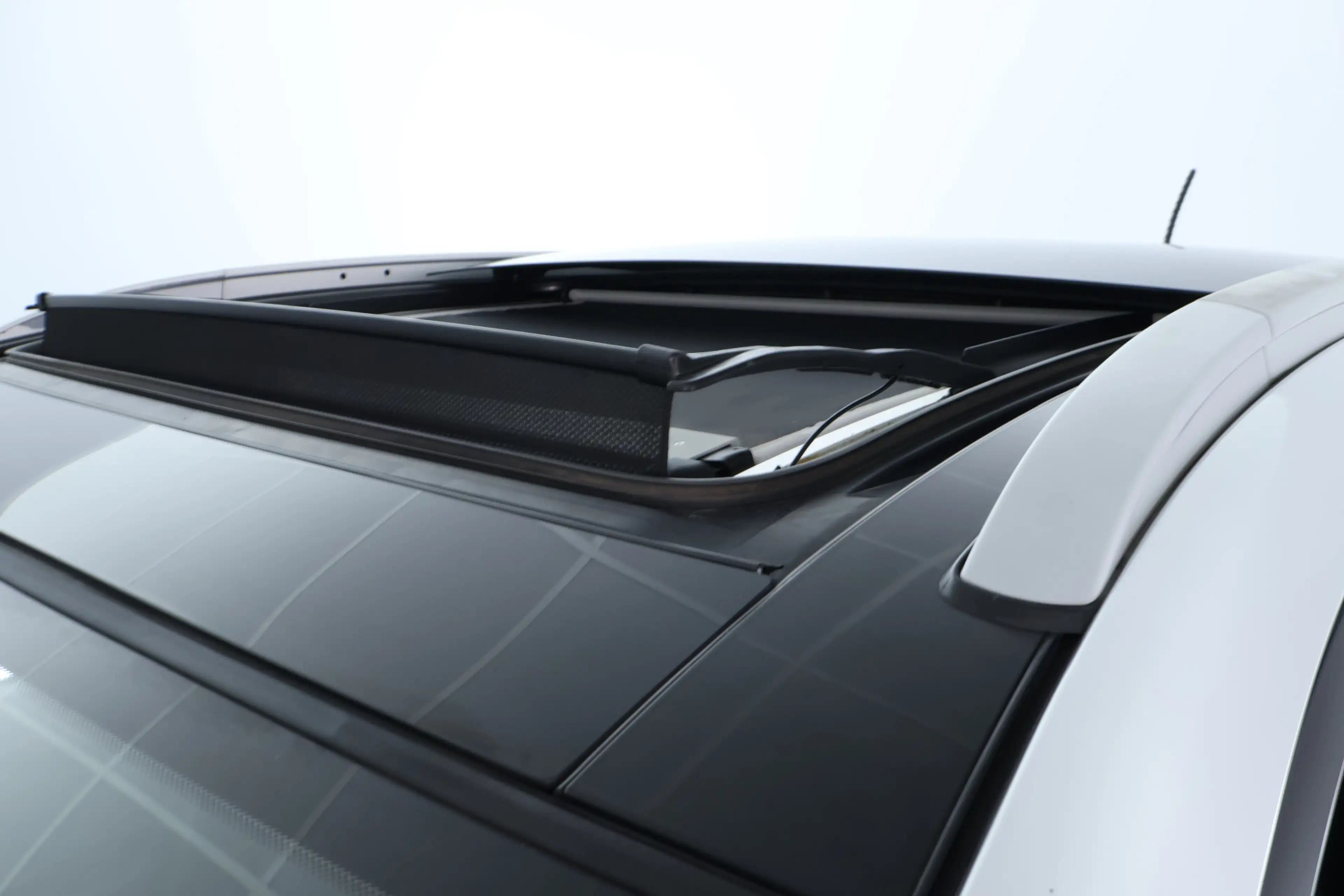 Hyundai iX35 2.0 CRDi HP 4WD i-Catcher |PANO|CARPLAY|CAMERA|CRU — photo 30
