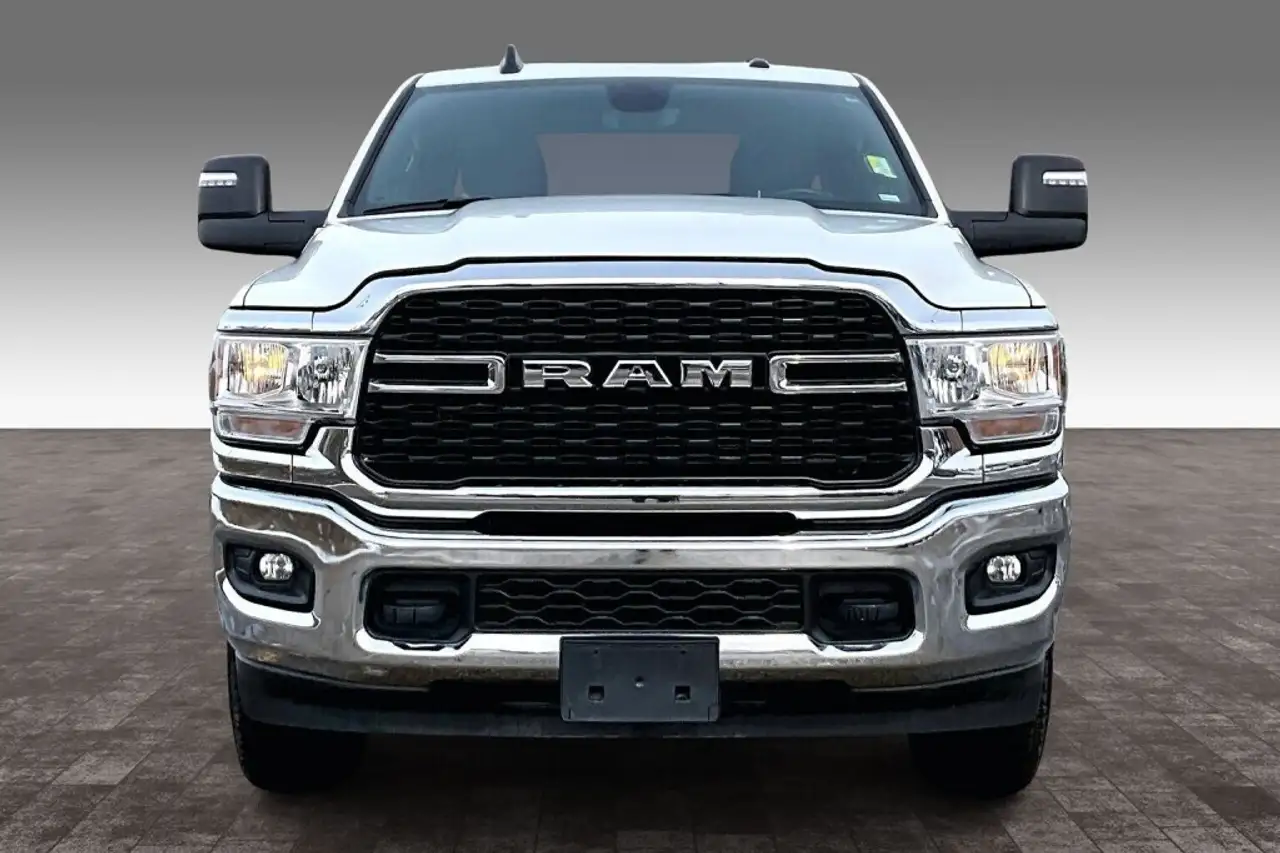 RAM 3500 снимка RAM 3500
