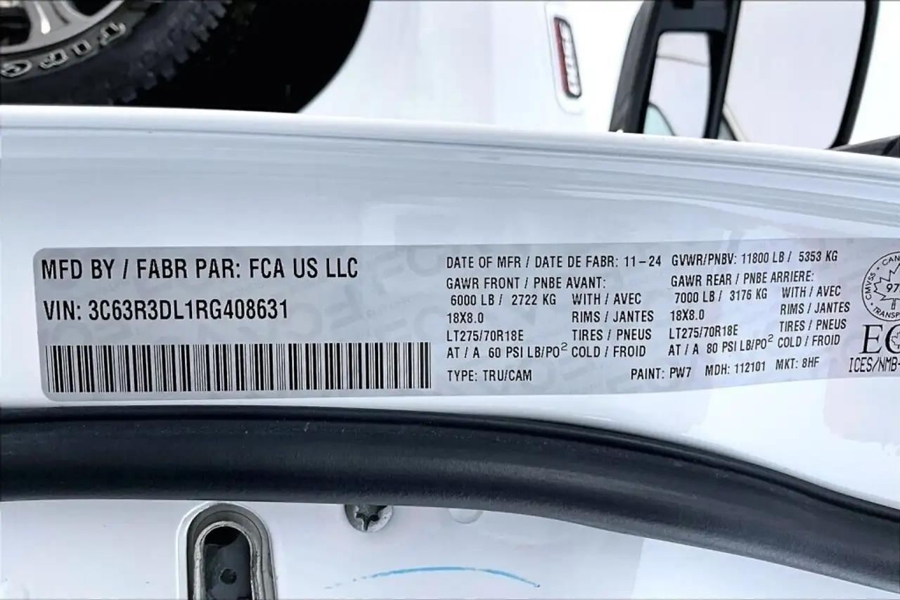 RAM 3500 снимка RAM 3500