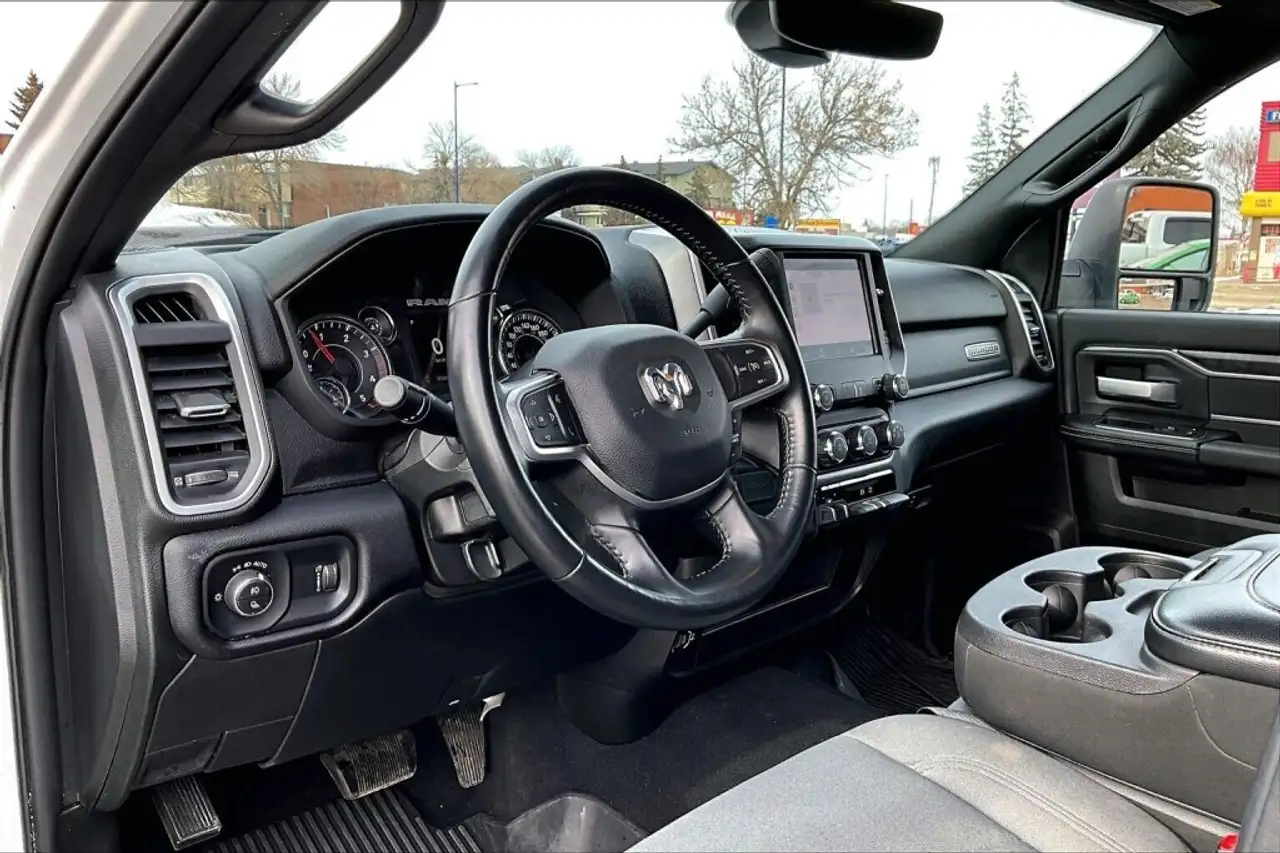 RAM 3500 снимка RAM 3500