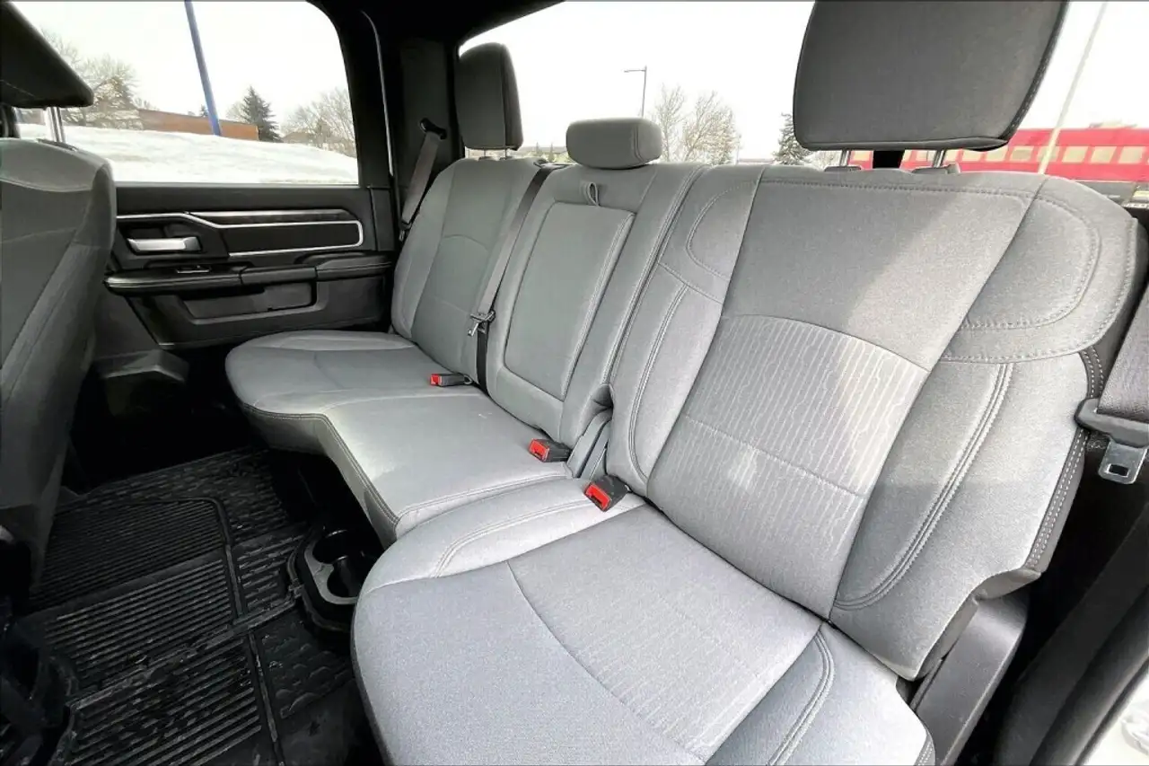 RAM 3500 снимка RAM 3500