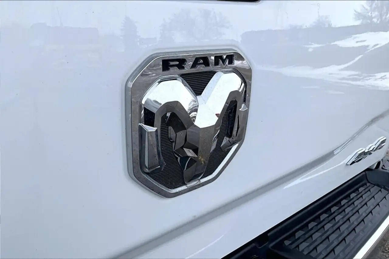 RAM 3500 снимка RAM 3500