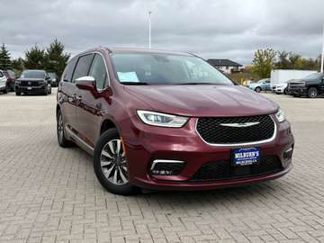 Limited | Nav |Pano Roof |Heated/Cooled Seats |DVD