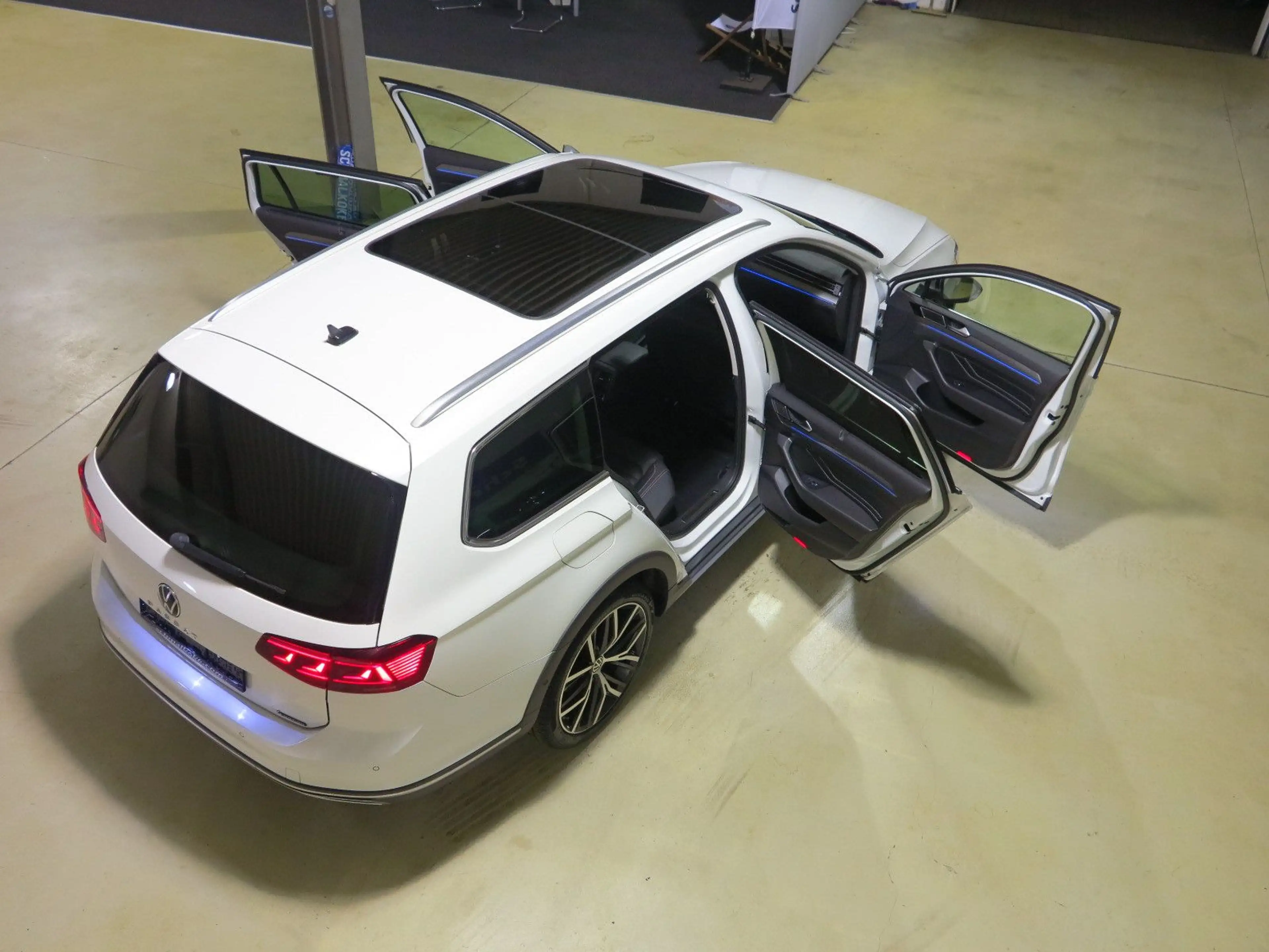 Volkswagen Passat Alltrack Passat Variant 2.0 TDI DSG7 4Mot Alltrack Leder — photo 15