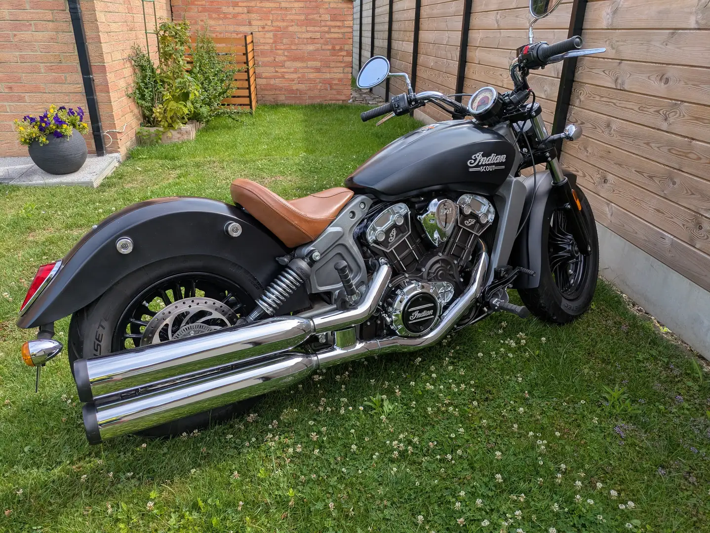 Indian Scout 1133 Noir - 1